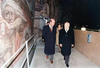 Visita del Presidente della Repubblica Oscar Luigi Scalfaro alla città di Firenze: visita ai lavori di restauro della Chiesa di S. Maria del Fiore e degli affreschi della Cupola del Brunelleschi