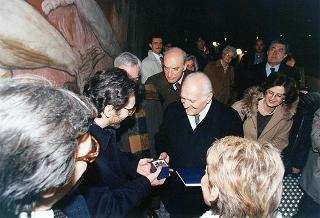 Visita del Presidente della Repubblica Oscar Luigi Scalfaro alla città di Firenze: visita ai lavori di restauro della Chiesa di S. Maria del Fiore e degli affreschi della Cupola del Brunelleschi