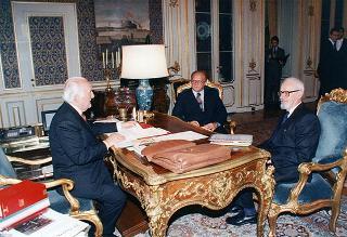 Il Presidente della Repubblica Oscar Luigi Scalfaro incontra il prof. Francesco Calogero, segretario generale del Movimento Pugwash