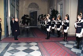 Incontro del Presidente della Repubblica Oscar Luigi Scalfaro con il Presidente della Repubblica di Bulgaria Jelev e signora Jelev. Successivo pranzo nel Belvedere al Torrino, al termine concerto eseguito dal Quartetto Santa Cecilia nella Sala degli specchi