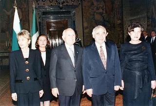 Incontro del Presidente della Repubblica Oscar Luigi Scalfaro con il Presidente della Repubblica di Bulgaria Jelev e signora Jelev. Successivo pranzo nel Belvedere al Torrino, al termine concerto eseguito dal Quartetto Santa Cecilia nella Sala degli specchi
