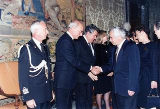 Incontro del Presidente della Repubblica Oscar Luigi Scalfaro con il Presidente della Repubblica di Bulgaria Jelev e signora Jelev. Successivo pranzo nel Belvedere al Torrino, al termine concerto eseguito dal Quartetto Santa Cecilia nella Sala degli specchi