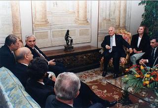 Incontro del Presidente della Repubblica Oscar Luigi Scalfaro con il Presidente della Repubblica di Bulgaria Jelev e signora Jelev. Successivo pranzo nel Belvedere al Torrino, al termine concerto eseguito dal Quartetto Santa Cecilia nella Sala degli specchi