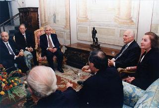 Incontro del Presidente della Repubblica Oscar Luigi Scalfaro con il Presidente della Repubblica di Bulgaria Jelev e signora Jelev. Successivo pranzo nel Belvedere al Torrino, al termine concerto eseguito dal Quartetto Santa Cecilia nella Sala degli specchi