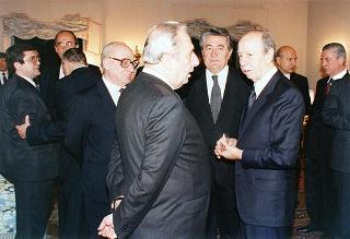 Incontro del Presidente della Repubblica Oscar Luigi Scalfaro con il Presidente della Repubblica di Bulgaria Jelev e signora Jelev. Successivo pranzo nel Belvedere al Torrino, al termine concerto eseguito dal Quartetto Santa Cecilia nella Sala degli specchi