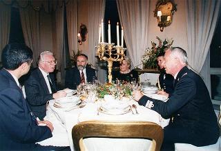 Incontro del Presidente della Repubblica Oscar Luigi Scalfaro con il Presidente della Repubblica di Bulgaria Jelev e signora Jelev. Successivo pranzo nel Belvedere al Torrino, al termine concerto eseguito dal Quartetto Santa Cecilia nella Sala degli specchi