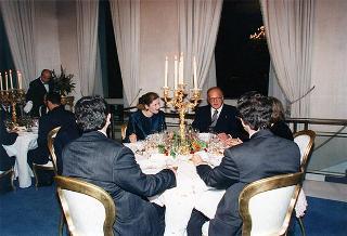 Incontro del Presidente della Repubblica Oscar Luigi Scalfaro con il Presidente della Repubblica di Bulgaria Jelev e signora Jelev. Successivo pranzo nel Belvedere al Torrino, al termine concerto eseguito dal Quartetto Santa Cecilia nella Sala degli specchi