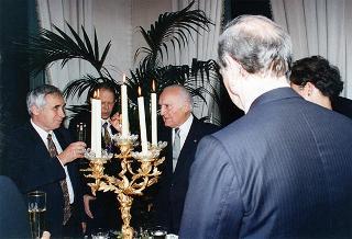 Incontro del Presidente della Repubblica Oscar Luigi Scalfaro con il Presidente della Repubblica di Bulgaria Jelev e signora Jelev. Successivo pranzo nel Belvedere al Torrino, al termine concerto eseguito dal Quartetto Santa Cecilia nella Sala degli specchi