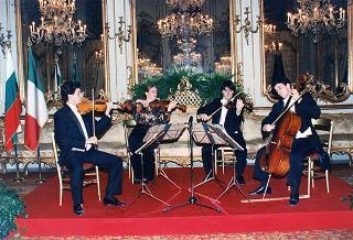Incontro del Presidente della Repubblica Oscar Luigi Scalfaro con il Presidente della Repubblica di Bulgaria Jelev e signora Jelev. Successivo pranzo nel Belvedere al Torrino, al termine concerto eseguito dal Quartetto Santa Cecilia nella Sala degli specchi