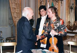 Incontro del Presidente della Repubblica Oscar Luigi Scalfaro con il Presidente della Repubblica di Bulgaria Jelev e signora Jelev. Successivo pranzo nel Belvedere al Torrino, al termine concerto eseguito dal Quartetto Santa Cecilia nella Sala degli specchi