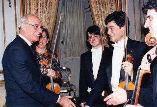 Incontro del Presidente della Repubblica Oscar Luigi Scalfaro con il Presidente della Repubblica di Bulgaria Jelev e signora Jelev. Successivo pranzo nel Belvedere al Torrino, al termine concerto eseguito dal Quartetto Santa Cecilia nella Sala degli specchi
