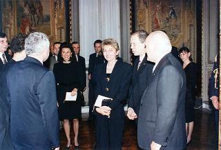 Incontro del Presidente della Repubblica Oscar Luigi Scalfaro con il Presidente della Repubblica di Bulgaria Jelev e signora Jelev. Successivo pranzo nel Belvedere al Torrino, al termine concerto eseguito dal Quartetto Santa Cecilia nella Sala degli specchi