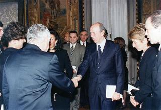 Incontro del Presidente della Repubblica Oscar Luigi Scalfaro con il Presidente della Repubblica di Bulgaria Jelev e signora Jelev. Successivo pranzo nel Belvedere al Torrino, al termine concerto eseguito dal Quartetto Santa Cecilia nella Sala degli specchi