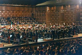 Intervento del Presidente della Repubblica all'esibizione delle Bande musicali della Polizia di Stato, dell'Arma dei Carabinieri e della Guardia di Finanza, nell'ambito dell'iniziativa benefica denominata "Telethon" presso l' Auditorium di Santa Cecilia a Roma
