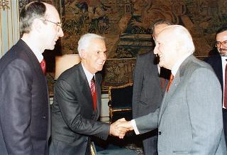 Il Presidente della Repubblica Oscar Luigi Scalfaro incontra l'avv. Franco Monaco e alcuni firmatari di un documento sui problemi della Chiesa italiana