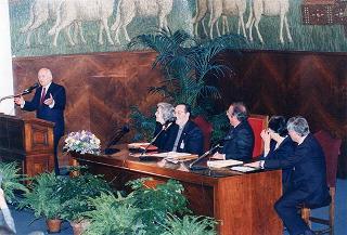 Intervento del Presidente della Repubblica alla manifestazione conclusiva del Cinquantenario dell'Associazione Italiana Maestri Cattolici presso la  Pontificia Università Lateranense a Roma