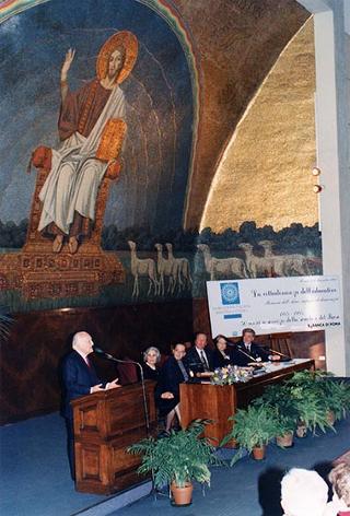 Intervento del Presidente della Repubblica alla manifestazione conclusiva del Cinquantenario dell'Associazione Italiana Maestri Cattolici presso la  Pontificia Università Lateranense a Roma