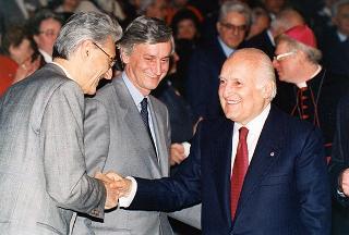 Intervento del Presidente della Repubblica alla manifestazione conclusiva del Cinquantenario dell'Associazione Italiana Maestri Cattolici presso la  Pontificia Università Lateranense a Roma