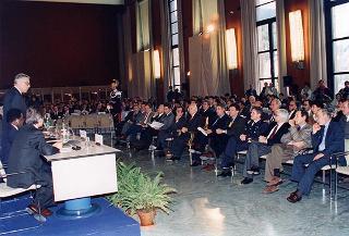 Intervento del Presidente della Repubblica alla cerimonia inaugurale della Sessione Plenaria della Commissione Intergovernativa sui cambiamenti climatici (I.P.C.C. - Intergovernmental Panel on Climate Change) nel Salone delle Fontane all'EUR (Roma)
