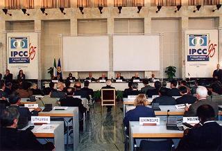 Intervento del Presidente della Repubblica alla cerimonia inaugurale della Sessione Plenaria della Commissione Intergovernativa sui cambiamenti climatici (I.P.C.C. - Intergovernmental Panel on Climate Change) nel Salone delle Fontane all'EUR (Roma)