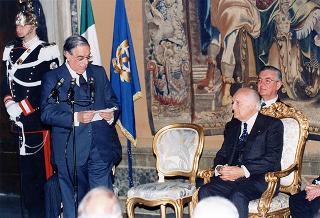 Giovanni Rinaldo Coronas, ministro dell'interno, con i prefetti della Repubblica Italiana