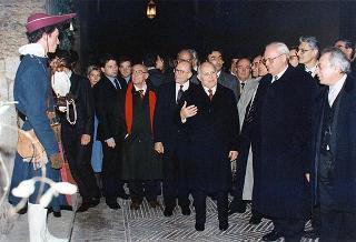 Intervento del Presidente della Repubblica, unitamente con il Presidente tedesco Herzog, alla cerimonia inaugurale della Mostra storico-documentaria "Federico II e l'Italia: percorsi, luoghi, segni e strumenti" nella Chiesa di S. Marco e Palazzo Venezia a Roma