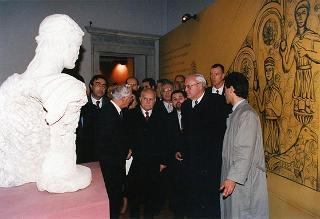 Intervento del Presidente della Repubblica, unitamente con il Presidente tedesco Herzog, alla cerimonia inaugurale della Mostra storico-documentaria "Federico II e l'Italia: percorsi, luoghi, segni e strumenti" nella Chiesa di S. Marco e Palazzo Venezia a Roma