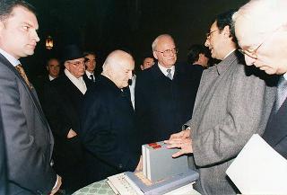 Intervento del Presidente della Repubblica, unitamente con il Presidente tedesco Herzog, alla cerimonia inaugurale della Mostra storico-documentaria "Federico II e l'Italia: percorsi, luoghi, segni e strumenti" nella Chiesa di S. Marco e Palazzo Venezia a Roma