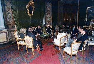 Il Presidente della Repubblica Oscar Luigi Scalfaro riceve in udienza una delegazione del Gruppo &quot;Scintille&quot;