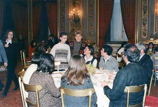 Incontro di Marianna Scalfaro con una delegazione di studenti della Scuola media "L. Lombardi" di Bari - Salone degli Specchi