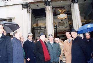 Visita del Presidente della Repubblica Oscar Luigi Scalfaro a Venezia al Teatro La Fenice, distrutto dall'incendio del 29 gennaio 1996