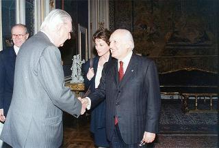 Il Presidente della Repubblica Oscar Luigi Scalfaro incontra René Monori, presidente del Senato della Repubblica Francese