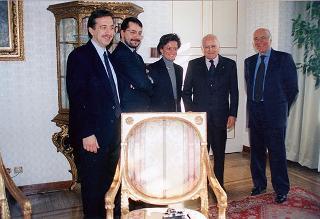 Visita del Presidente della Repubblica alla città di Genova in occasione dell'inaugurazione dell'anno accademico 1995-1996 dell'Università degli studi e alla commemorazione del prof. Lucifredi. Successsivo intervento all'inaugurazione della Mostra e per le celebrazioni del centenario della nascita di Eugenio Montale