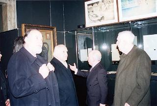 Visita del Presidente della Repubblica alla città di Genova in occasione dell'inaugurazione dell'anno accademico 1995-1996 dell'Università degli studi e alla commemorazione del prof. Lucifredi. Successsivo intervento all'inaugurazione della Mostra e per le celebrazioni del centenario della nascita di Eugenio Montale