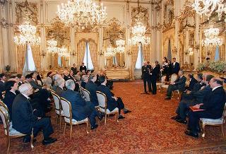 Il Presidente della Repubblica Oscar Luigi Scalfaro riceve in udienza una delegazione di partecipanti alla Conferenza sull'informatizzazione della medicina in campo cardiovascolare nei Paesi del G7