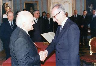 Giuramento dei nuovi ministri di Grazia e giustizia e del Bilancio e della programmazione economica, rispettivamente il prof. Vincenzo Caianiello e il prof. Mario Arcelli