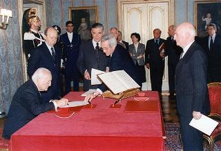 Giuramento dei nuovi ministri di Grazia e giustizia e del Bilancio e della programmazione economica, rispettivamente il prof. Vincenzo Caianiello e il prof. Mario Arcelli