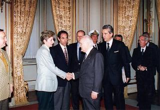 Il Presidente della Repubblica Oscar Luigi Scalfaro riceve in udienza i genitori di Milena Bianchi e una delegazione del "Comitato per il ritorno di Milena"