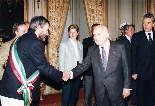 Il Presidente della Repubblica Oscar Luigi Scalfaro riceve in udienza i genitori di Milena Bianchi e una delegazione del "Comitato per il ritorno di Milena"