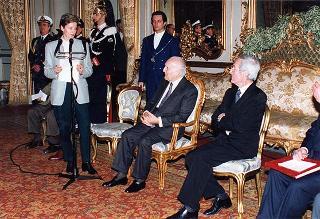 Il Presidente della Repubblica Oscar Luigi Scalfaro riceve in udienza i genitori di Milena Bianchi e una delegazione del "Comitato per il ritorno di Milena"