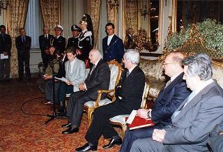 Il Presidente della Repubblica Oscar Luigi Scalfaro riceve in udienza i genitori di Milena Bianchi e una delegazione del "Comitato per il ritorno di Milena"