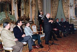 Il Presidente della Repubblica Oscar Luigi Scalfaro riceve in udienza i genitori di Milena Bianchi e una delegazione del "Comitato per il ritorno di Milena"