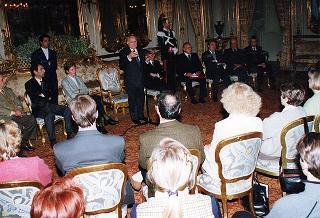 Il Presidente della Repubblica Oscar Luigi Scalfaro riceve in udienza i genitori di Milena Bianchi e una delegazione del "Comitato per il ritorno di Milena"