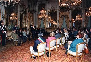 Il Presidente della Repubblica Oscar Luigi Scalfaro riceve in udienza i genitori di Milena Bianchi e una delegazione del "Comitato per il ritorno di Milena"