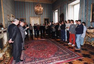 Il Presidente della Repubblica Oscar Luigi Scalfaro riceve in udienza del prof. Arcangelo Tagarelli, con una delegazione di studenti dell'Istituto tecnico commerciale di Pieve di Teco (IM)
