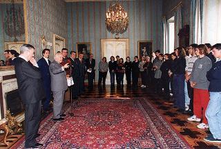 Il Presidente della Repubblica Oscar Luigi Scalfaro riceve in udienza del prof. Arcangelo Tagarelli, con una delegazione di studenti dell'Istituto tecnico commerciale di Pieve di Teco (IM)