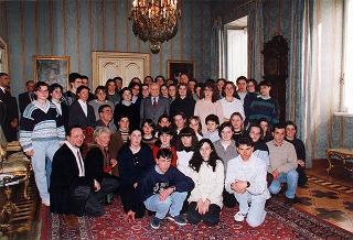 Il Presidente della Repubblica Oscar Luigi Scalfaro riceve in udienza del prof. Arcangelo Tagarelli, con una delegazione di studenti dell'Istituto tecnico commerciale di Pieve di Teco (IM)
