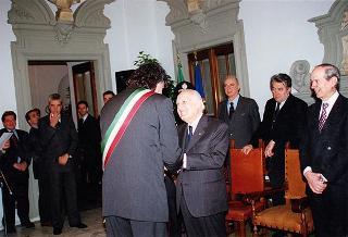 Visita del Presidente della Repubblica nella città di Prato in occasione della cerimonia di consegna della Medaglia d'argento al Valor Militare per attività partigiana al Gonfalone della città