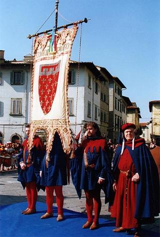 Visita del Presidente della Repubblica nella città di Prato in occasione della cerimonia di consegna della Medaglia d'argento al Valor Militare per attività partigiana al Gonfalone della città