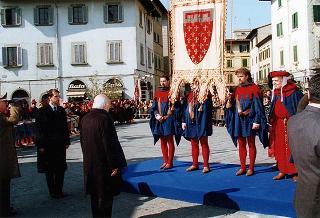 Visita del Presidente della Repubblica nella città di Prato in occasione della cerimonia di consegna della Medaglia d'argento al Valor Militare per attività partigiana al Gonfalone della città